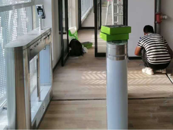 學(xué)校通道門禁系統(tǒng)怎么選擇？來看這里！