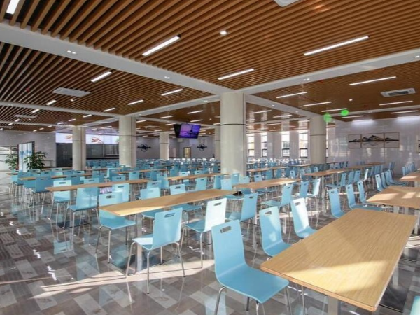 食堂智能監(jiān)控走進(jìn)校園，為學(xué)生健康飲食提供保障